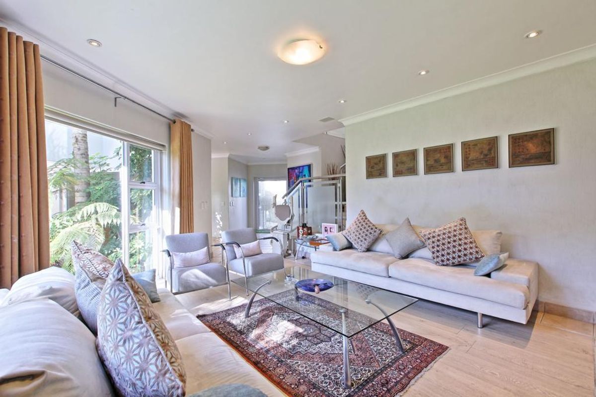 Charming 3-bedroom house in Morningside, Sandton, featuring modern amenities & a serene garden oasis - Photo 3