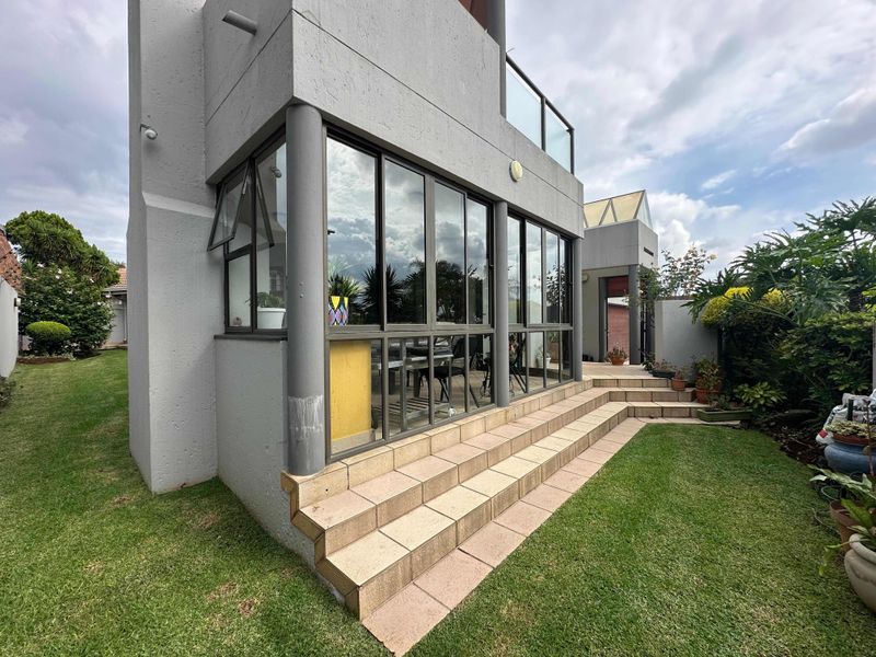 Stunning 4-bedroom home in Marais Steyn Park, Edenvale—perfect for family living and entertaining! - Photo 3