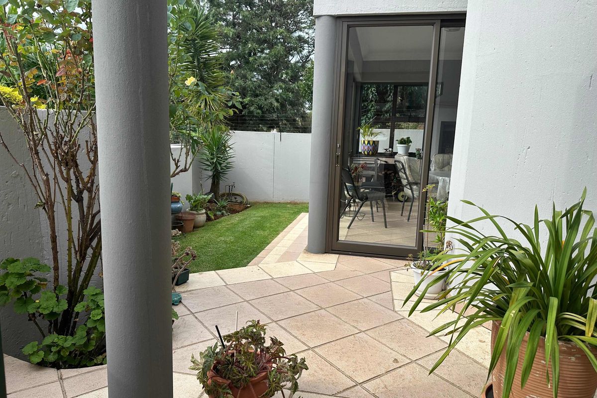 Stunning 4-bedroom home in Marais Steyn Park, Edenvale—perfect for family living and entertaining! - Photo 2