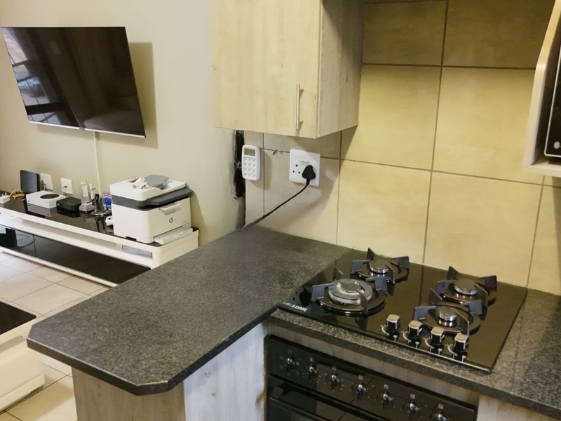 Stunning 2-bedroom apartment for sale in Montana, Pretoria—modern living with convenience and style - Photo 8