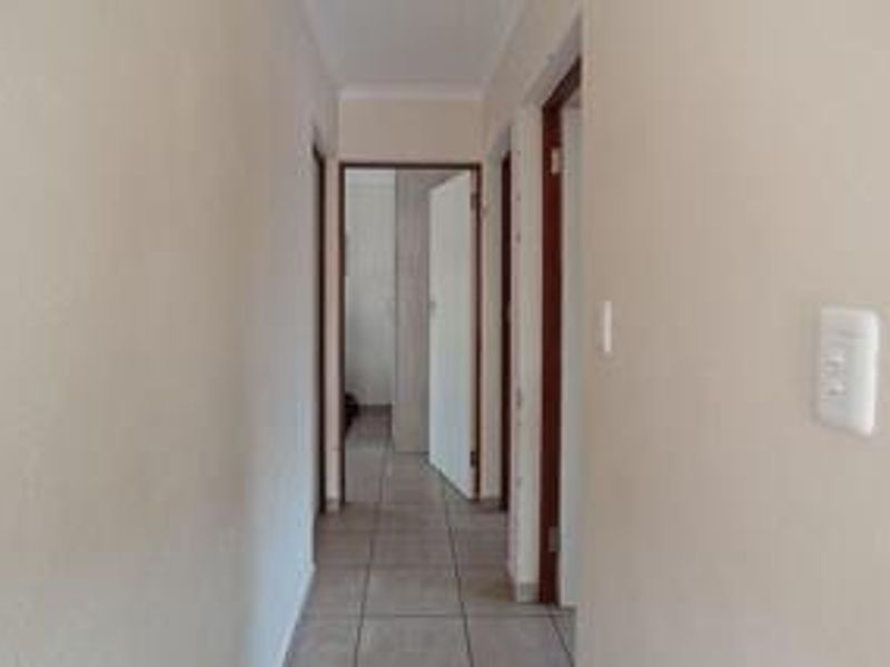3 Bedroom Townhouse for sale in Chantelle - Photo 4