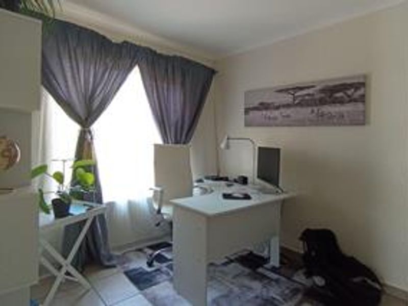 3 Bedroom Townhouse for sale in Chantelle - Photo 7