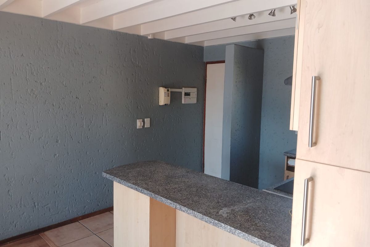 Two bedroom loft apartment - Photo 5