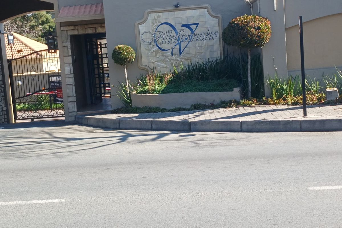 Two bedroom loft apartment - Photo 2