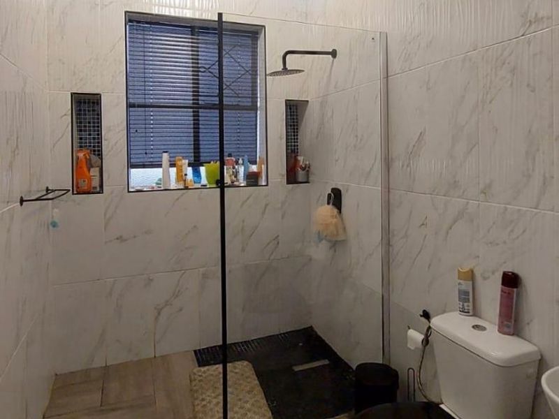 Modern Urban Living in Prime Location - Photo 9