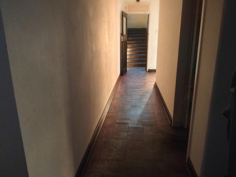 A 2 bedroomed apartment for sale - Photo 6