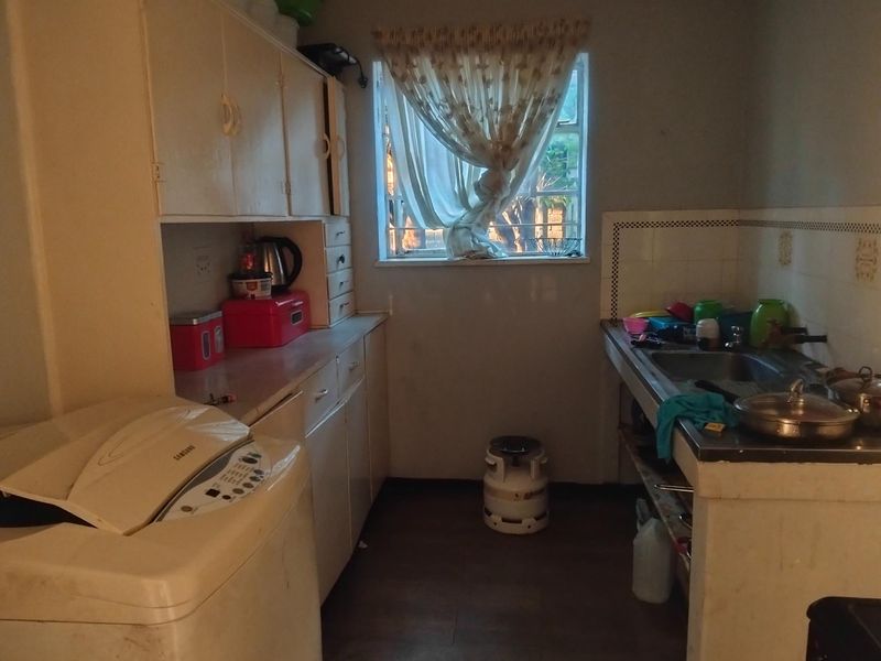 A 2 bedroomed apartment for sale - Photo 2