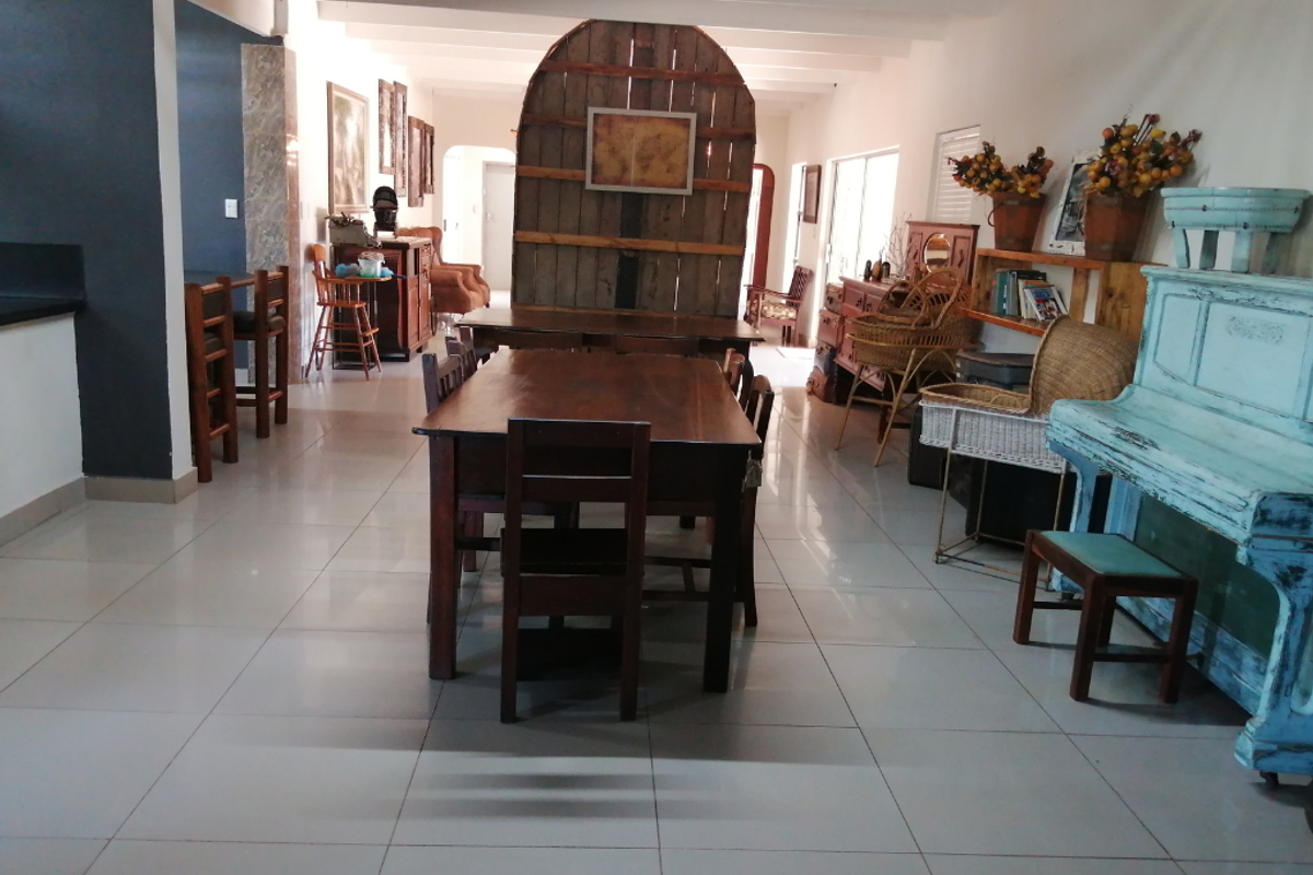 14 bedroom House in Bendor - Photo 5