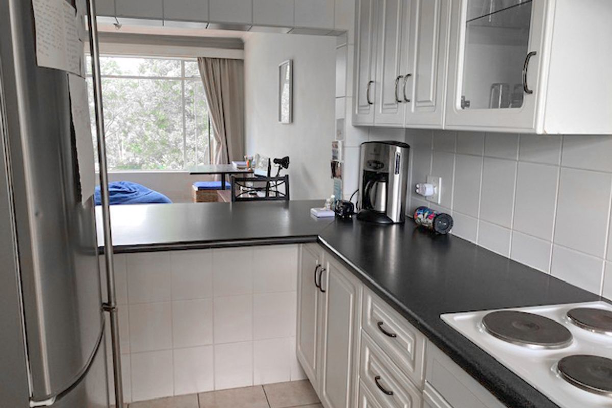 A TRUE GEM IN OERDER PARK! VERY AFFORDABLE. - Photo 5