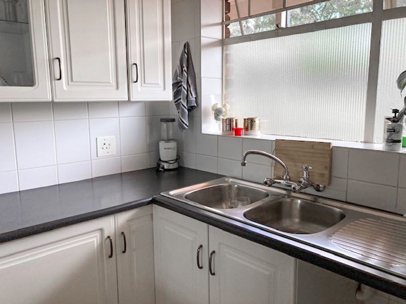 A TRUE GEM IN OERDER PARK! VERY AFFORDABLE. - Photo 6