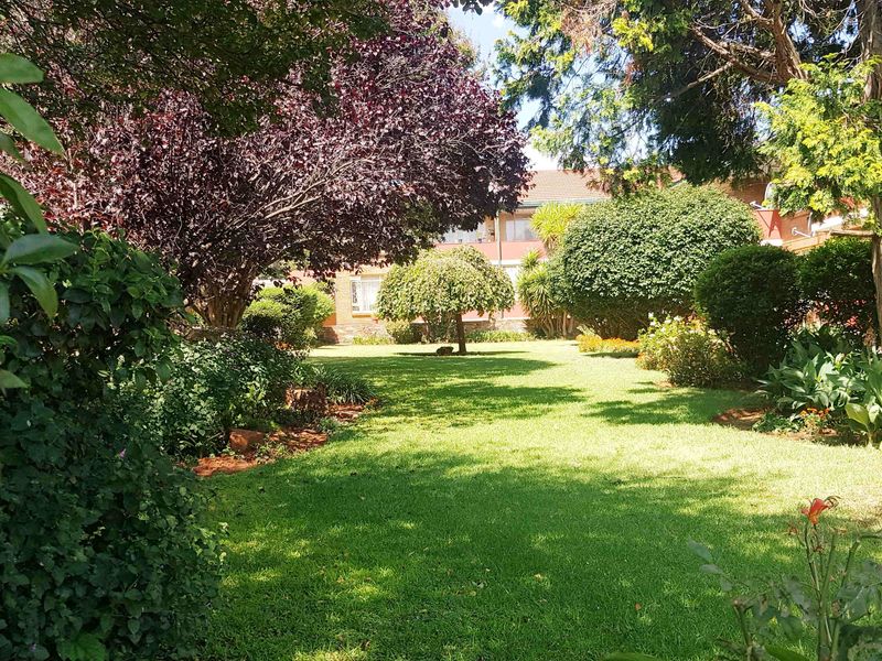 Specious, Secure 2beds  Flat For Sale In Florida, Why Rent When You Can Own This Unit!! - Photo 2