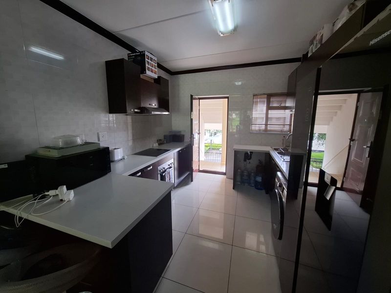 Secure Warm and Spacious – Ideal Starter Home - Photo 2
