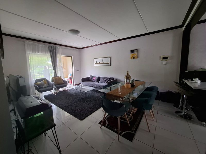 Secure Warm and Spacious – Ideal Starter Home - Photo 10