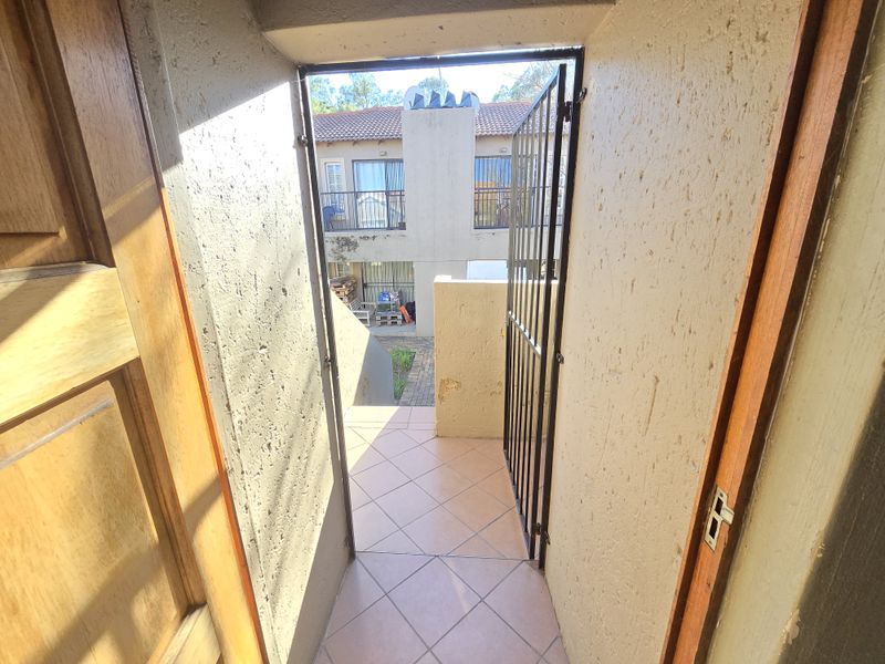 welcome to you retreat - Photo 10