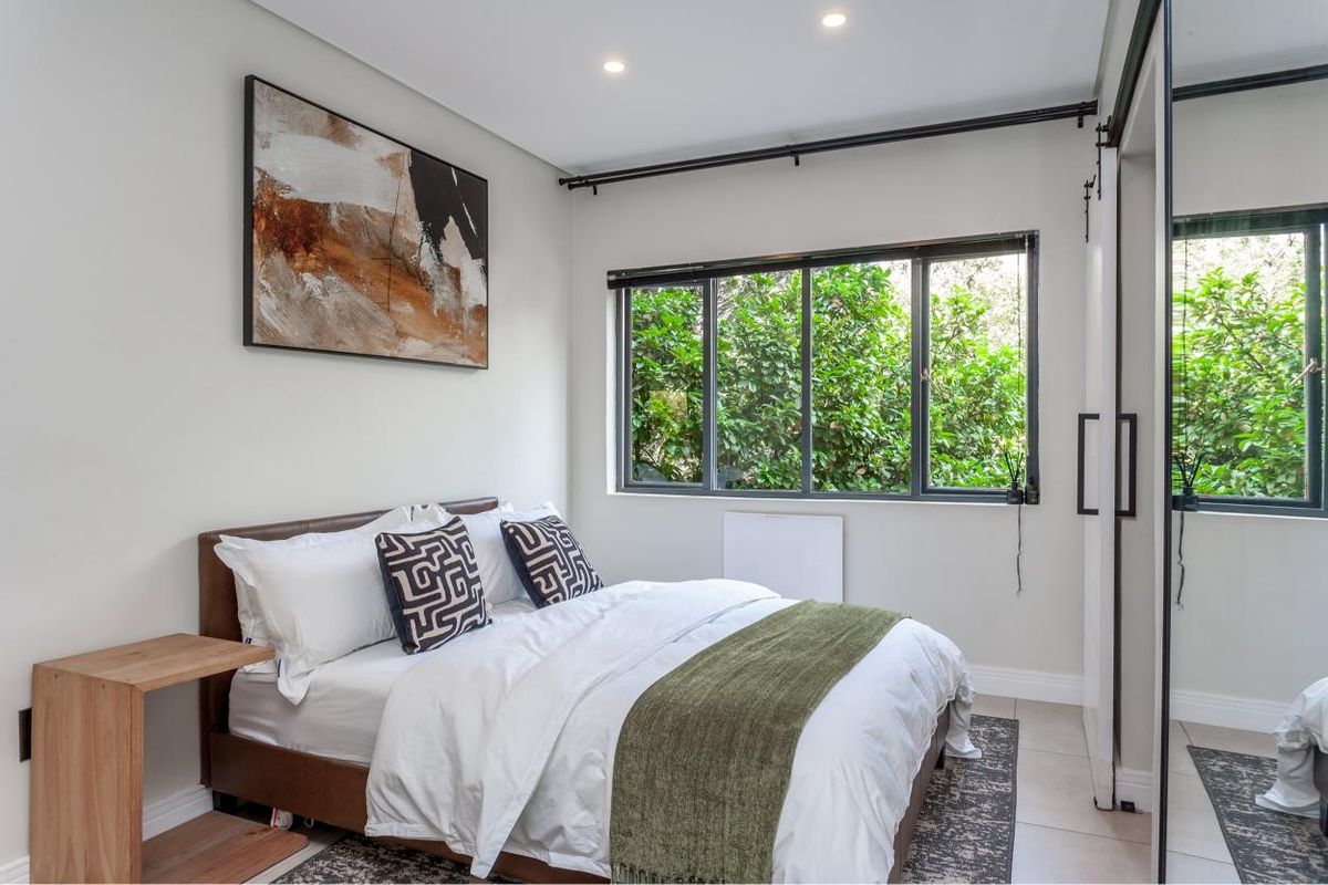 Premium Furnished 1-Bedroom apartment for Corporate Professionals | Inverter | Secure - Photo 2