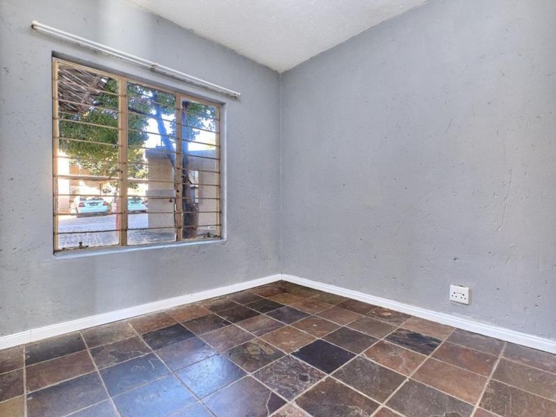 A secure home in a complex - Photo 9