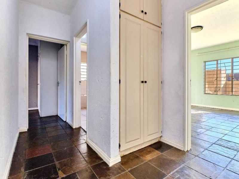 A secure home in a complex - Photo 6