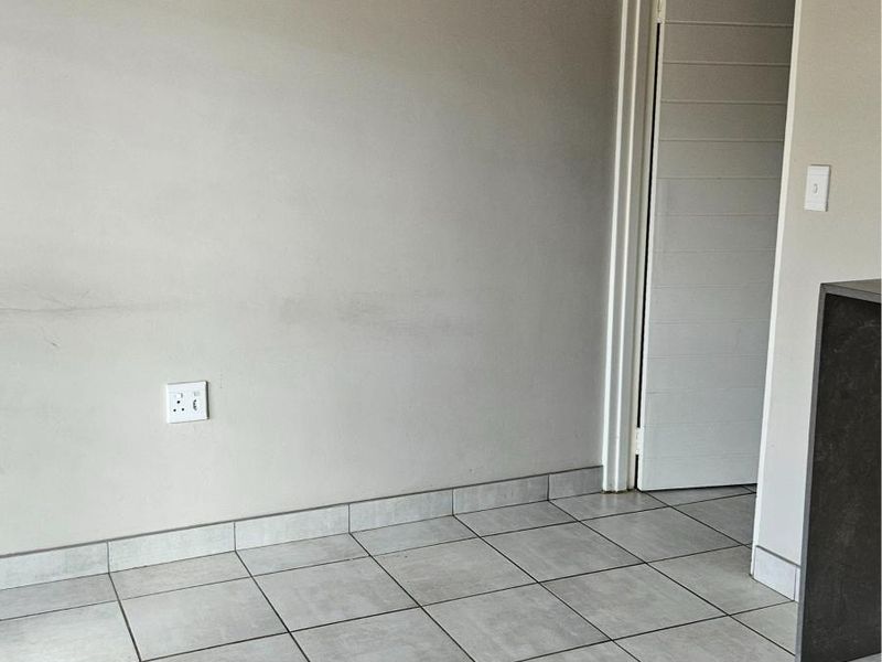 Charming 2-bedroom sectional title for sale in Montana, Pretoria - Photo 4