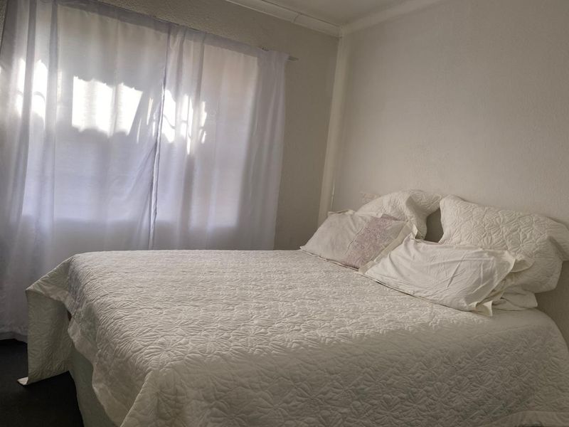 Elegant 2-Bedroom Townhouse for Sale! - Photo 10