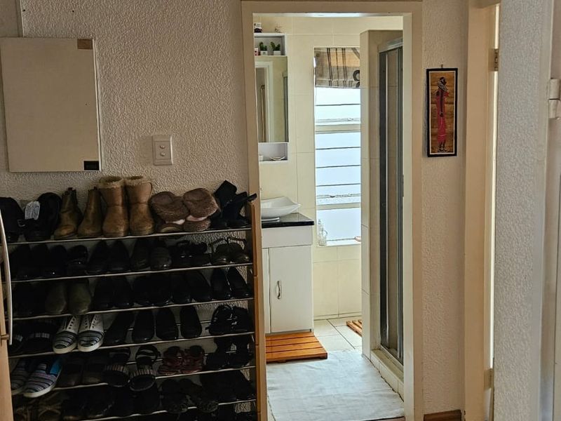 Charming 2-bedroom home in Woodmead, Sandton - Photo 6