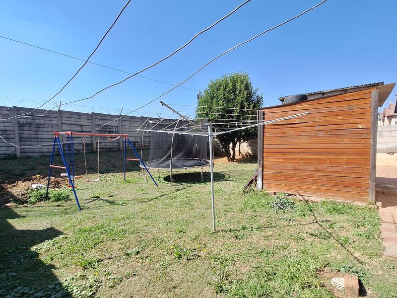 3 Bedroom House for Sale in Olievenhoutbosch - Photo 6