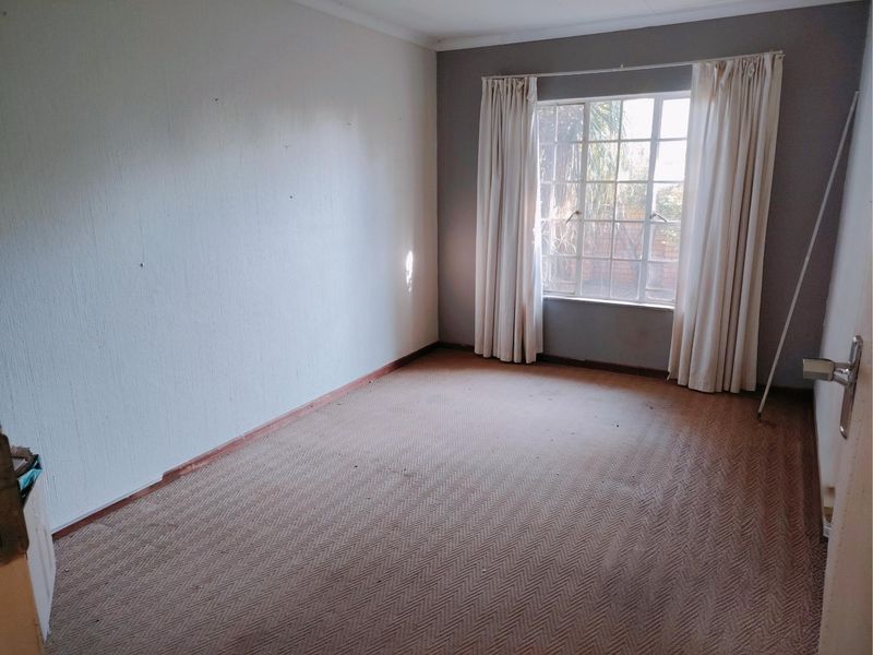 Come make your offer!! - Photo 6