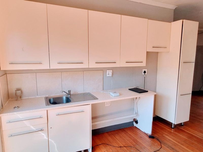 A WELL POSITION CORNER STAND HOUSE FOR SALE IN MELVILLE CLOSE TO CAMPUS SQUARE - Photo 3