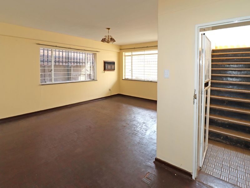 2 BEDROOMS FLAT FOR SALE IN THE VERY GOOD SIDE OF BELLEVUE CLOSE TO SCHOOL AND PUBLIC TRANSPORT - Photo 3