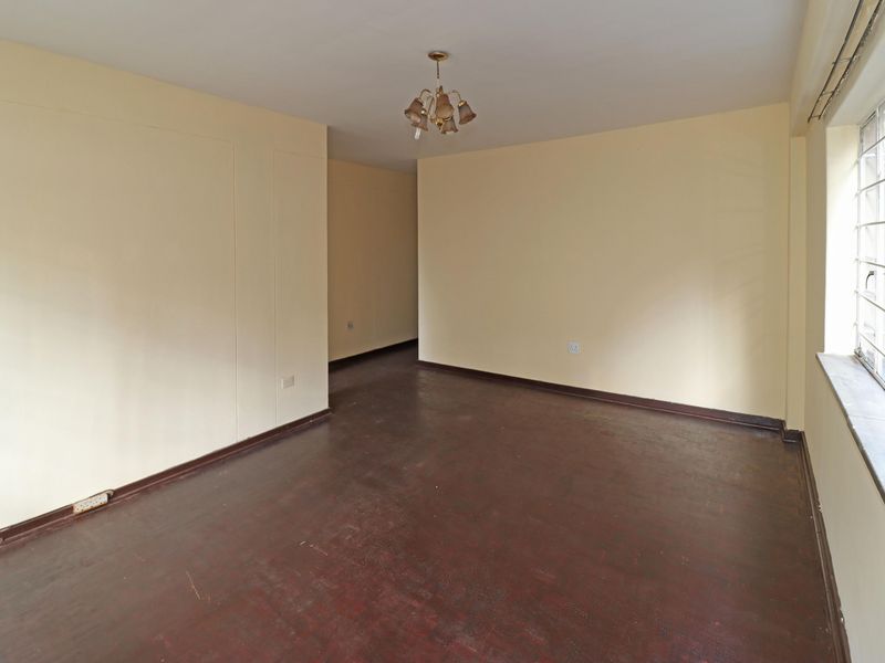 2 BEDROOMS FLAT FOR SALE IN THE VERY GOOD SIDE OF BELLEVUE CLOSE TO SCHOOL AND PUBLIC TRANSPORT - Photo 2