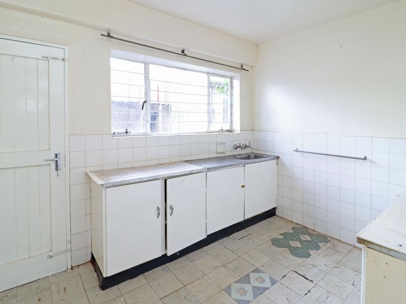 2 BEDROOMS FLAT FOR SALE IN THE VERY GOOD SIDE OF BELLEVUE CLOSE TO SCHOOL AND PUBLIC TRANSPORT - Photo 9