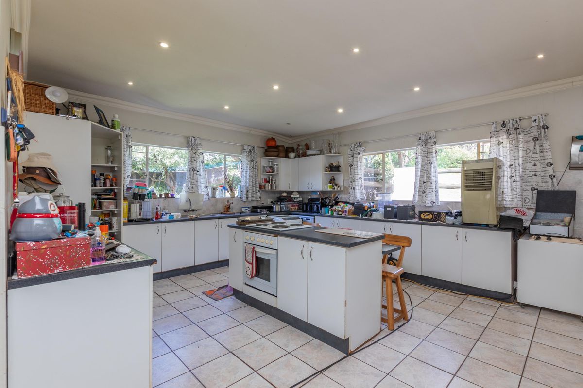 Multi family Home - Photo 3