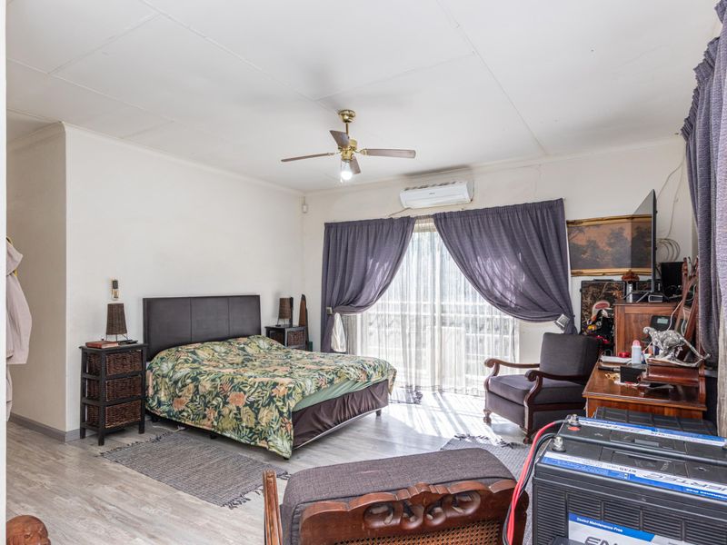 Multi family Home - Photo 8