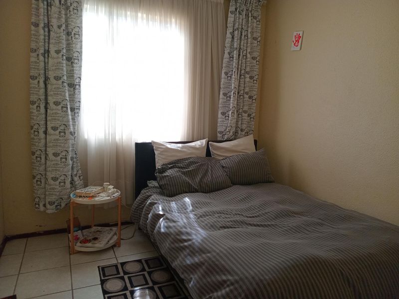 Ground Floor Townhouse For Sale - Photo 10