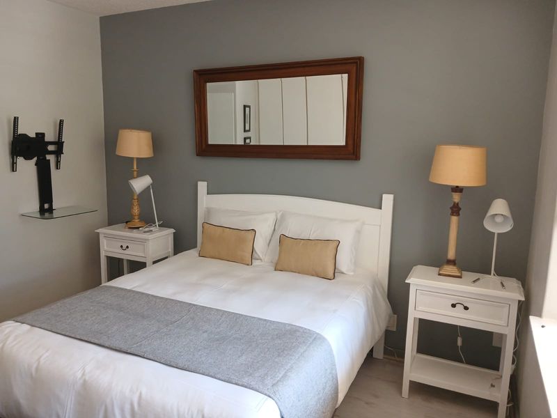 Charming 1.5 -bedroom apartment to let, perfect for cozy living in a vibrant neighborhood - Photo 2