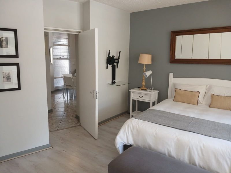 Charming 1.5 -bedroom apartment to let, perfect for cozy living in a vibrant neighborhood - Photo 3