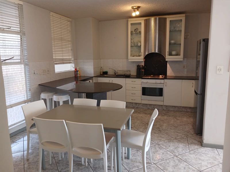 Charming 1.5 -bedroom apartment to let, perfect for cozy living in a vibrant neighborhood - Photo 7