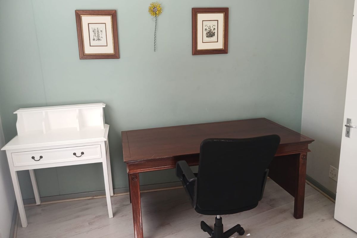 Charming 1.5 -bedroom apartment to let, perfect for cozy living in a vibrant neighborhood - Photo 5