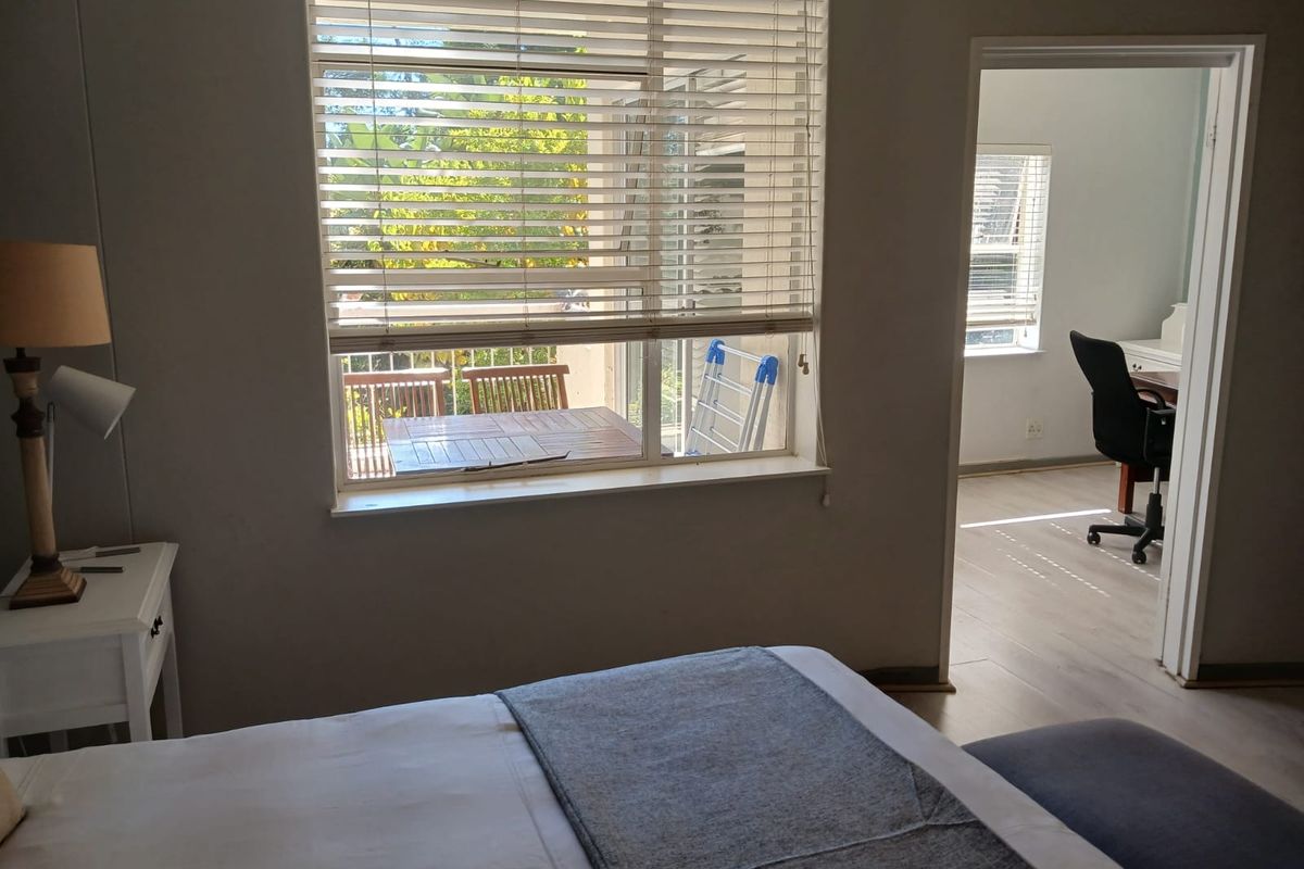 Charming 1.5 -bedroom apartment to let, perfect for cozy living in a vibrant neighborhood - Photo 4