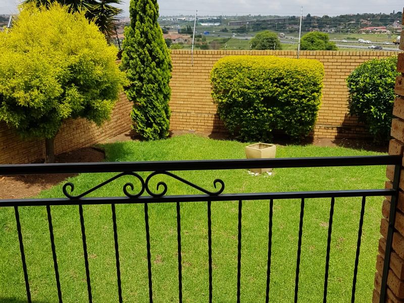 SAFE AND SECURE!! - Photo 3