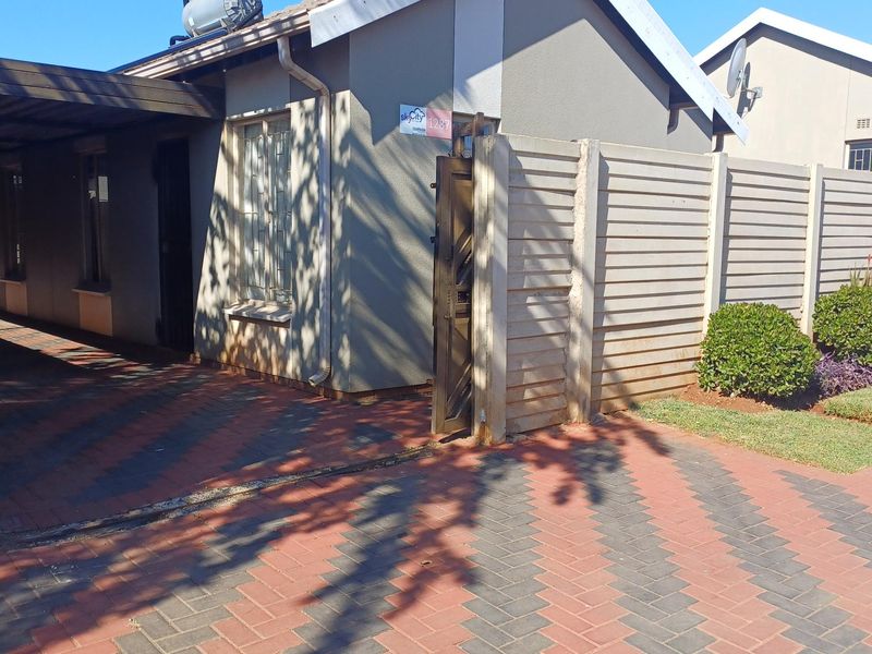 Charming 3-bedroom house for sale in Sky City, Alberton—your dream home awaits! Don’t miss out! - Photo 2