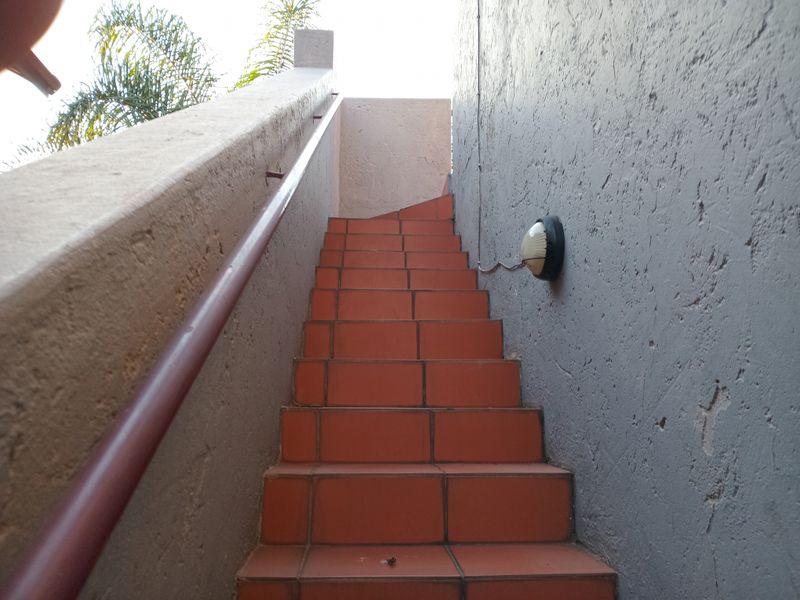 Townhouse For Sale - Photo 4