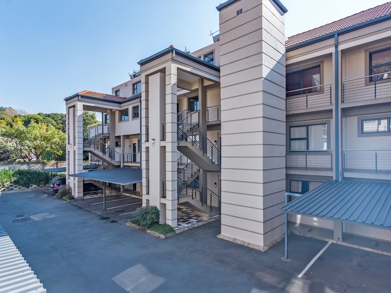 PRISTINE 1 BED 1.5 BATH APARTMENT IN SECURE COMPLEX.  IDEAL INVESTMENT PROPERTY!! - Photo 4