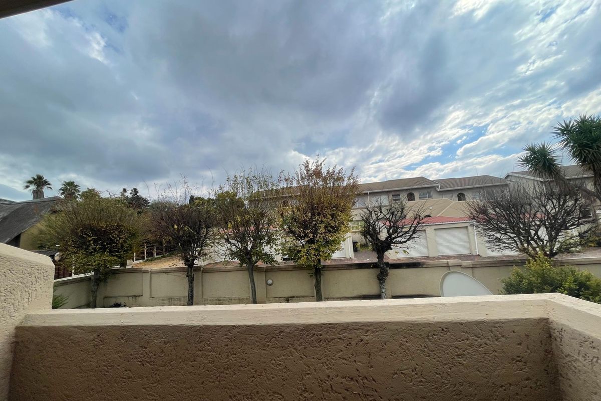 2 Bed For Sale - Photo 3