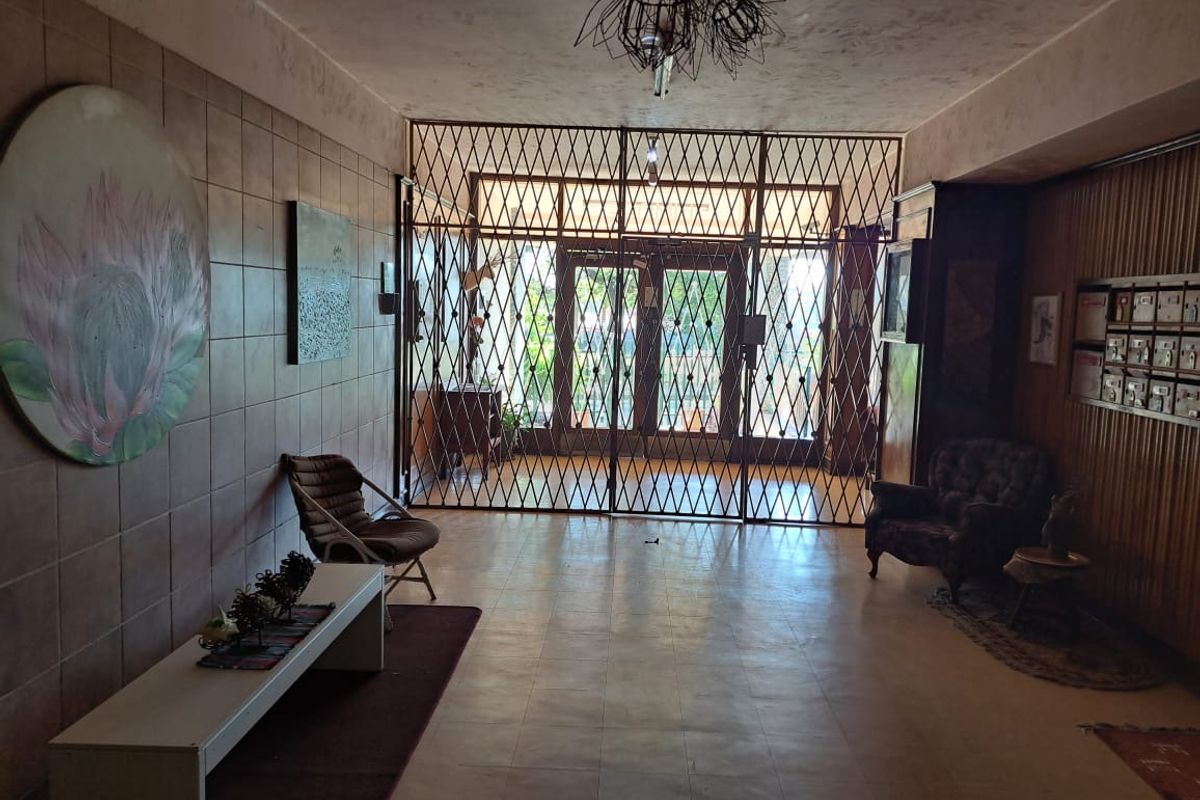 Apartment Block For Sale In Johannesburg - Photo 3