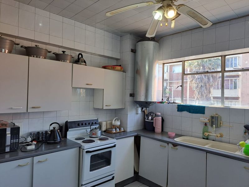 Apartment Block For Sale In Johannesburg - Photo 9