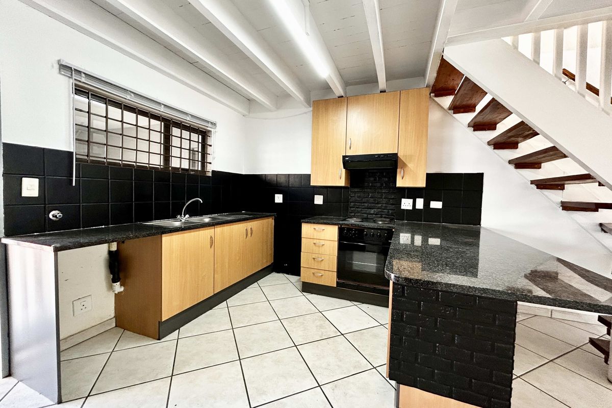 Exciting opportunity for savvy investors!! - Photo 3
