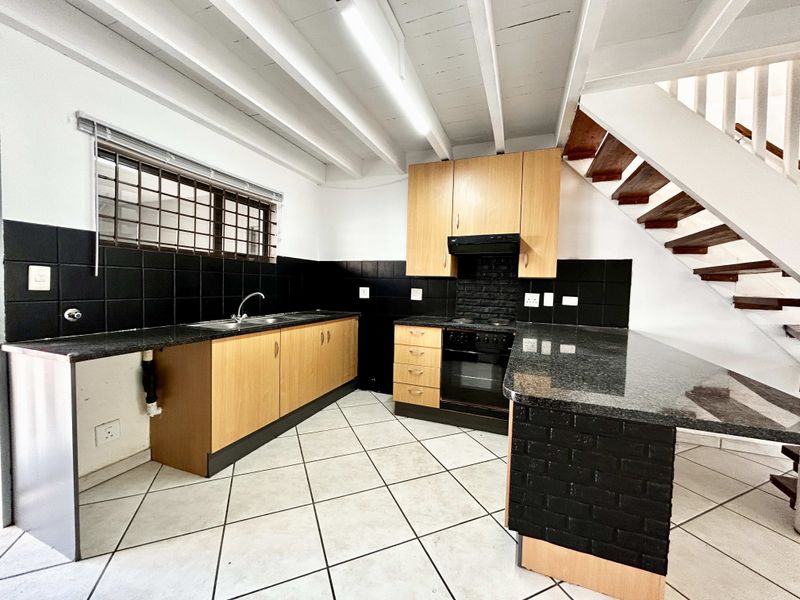 Exciting opportunity for savvy investors!! - Photo 3