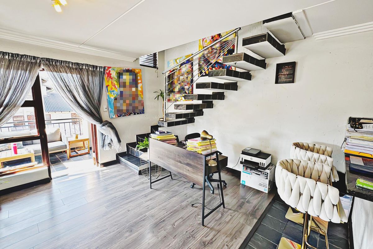 SECLUDED WITH SPECTACULAR SKY VIEWS - FANTASTIC INVESTMENT OPPORTUNITY - Photo 5