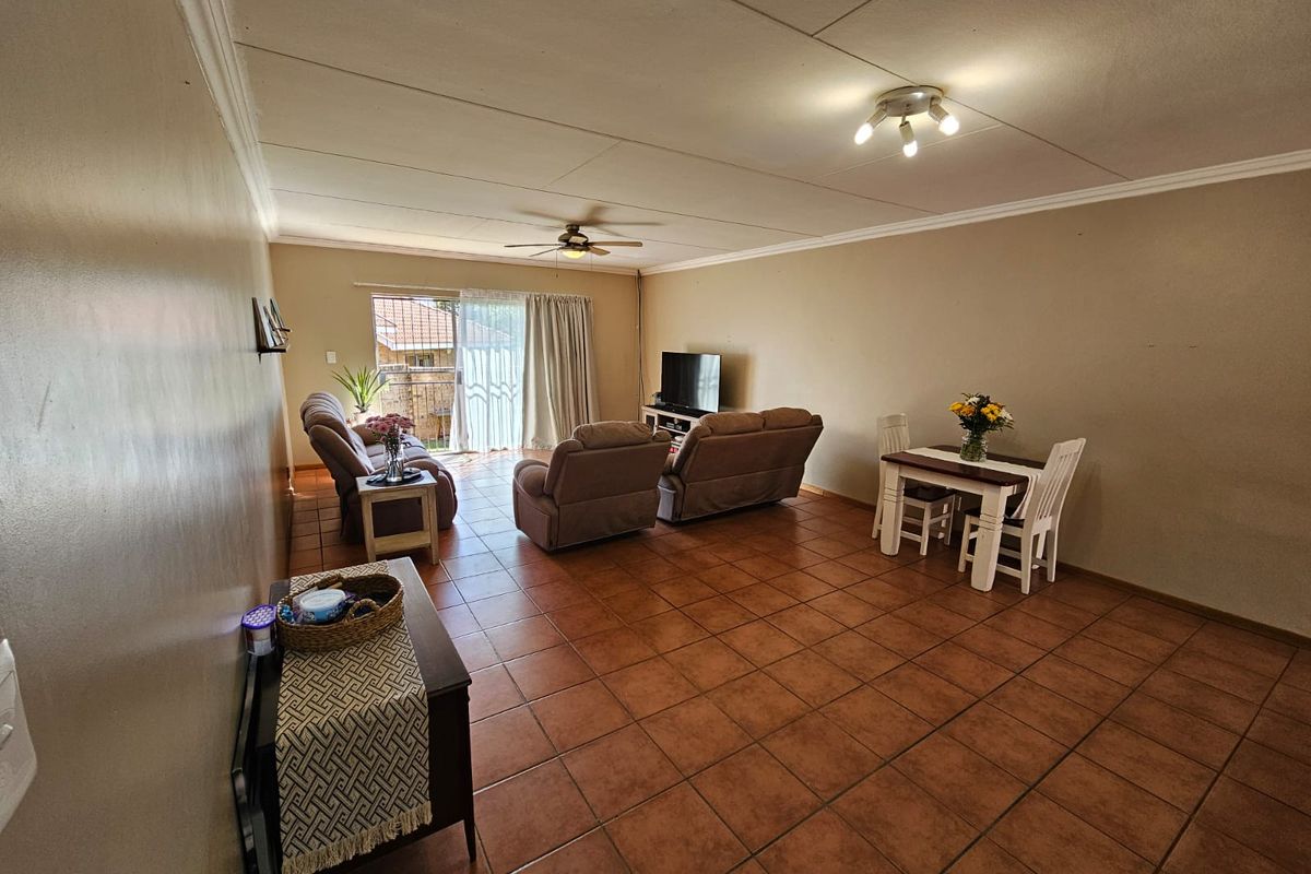 2 bedroom town house for sale in Bendor - Photo 3