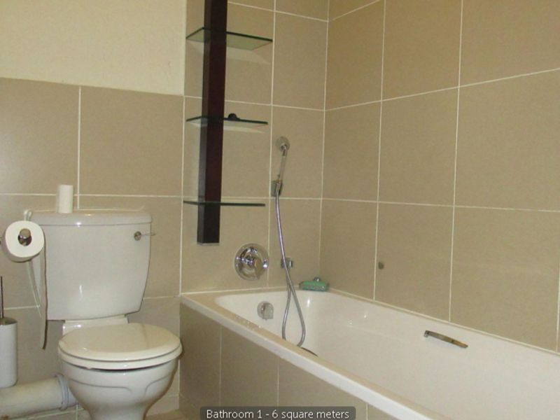 Stunning 2-bedroom duplex for sale  border Jackal Creek Golf Estate, Randburg—luxury living awaits! - Photo 8